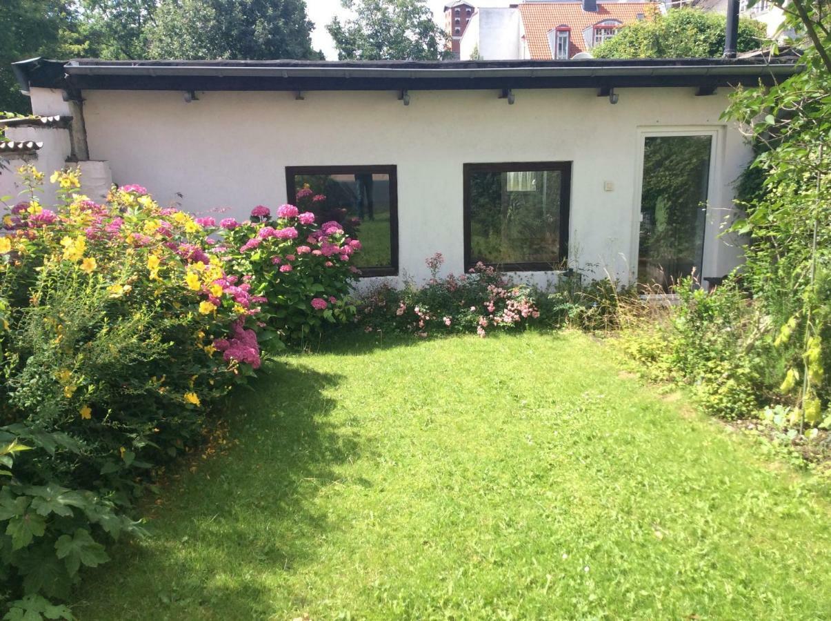 Altstadt Bonn mit eigenem Parkplatz und Garten Exterior foto